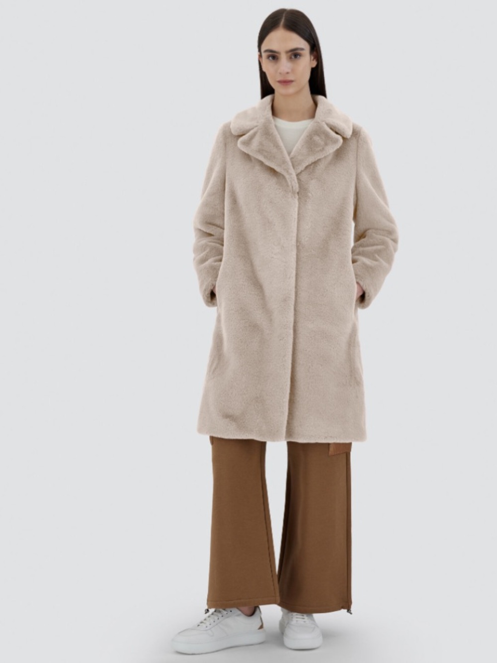 NEW Zara Lapel Collar Hide Pockets Front Bottom Closure Faux Fur Coat Size S